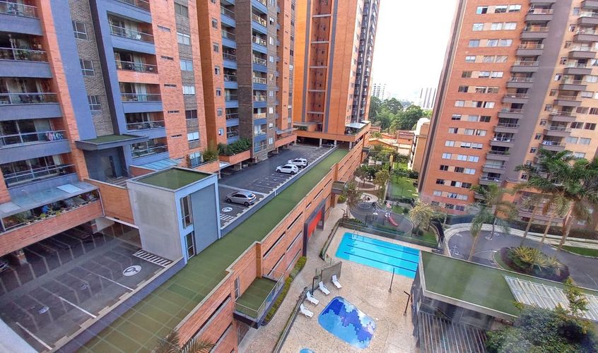 Apartamento de 3 alcobas en arriendo en Loma De San Jose, Sabaneta, 90 m² · foto 22 de 24