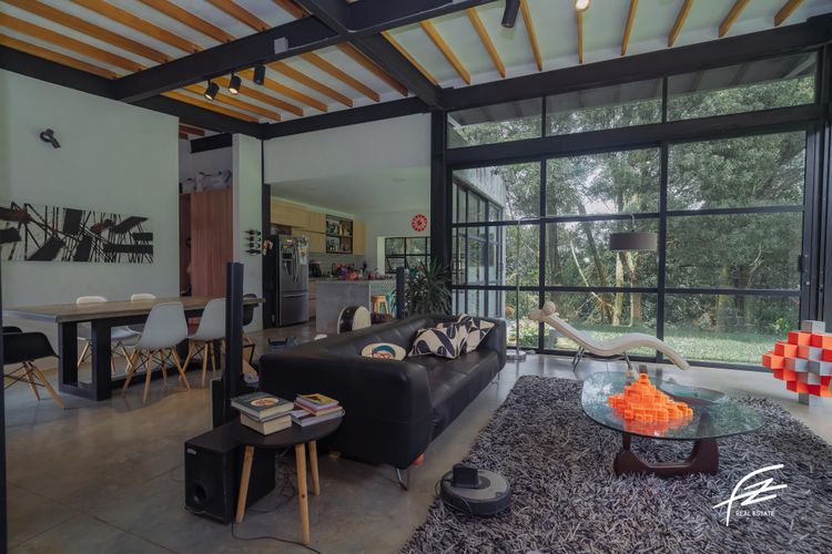 Casa de 2 alcobas en venta en Santa Elena, Medellín, 267 m² · foto 3 de 14
