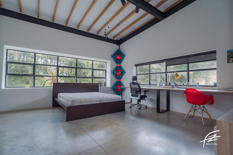 Casa de 2 alcobas en venta en Santa Elena, Medellín, 267 m² · foto 7 de 14
