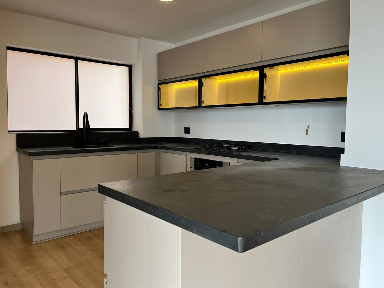 Apartamento en arriendo en San Lucas, Medellín · foto 15 de 18