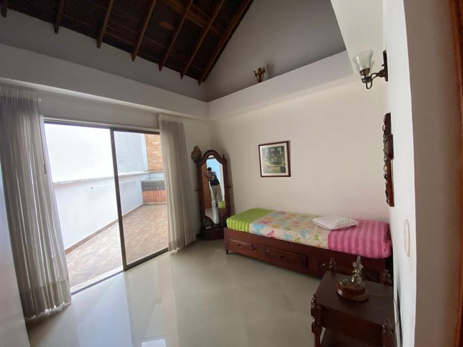 Casa de 3 alcobas en venta en San Jose, Sabaneta, 190 m² · foto 13 de 24