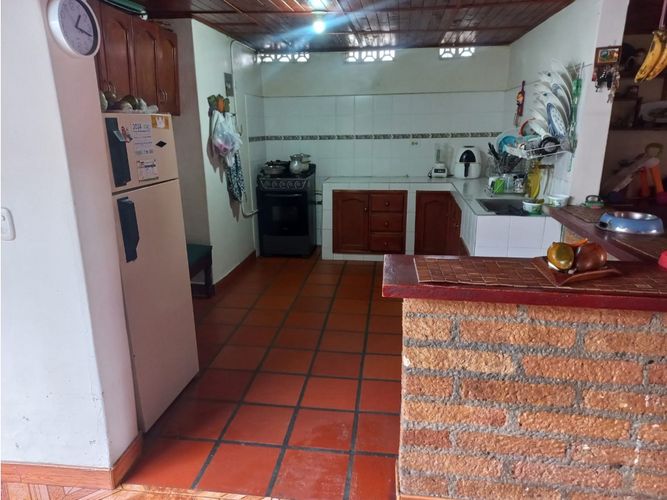Casa de 4 alcobas en venta en La Milagrosa, La Ceja, 207 m² · foto 8 de 18
