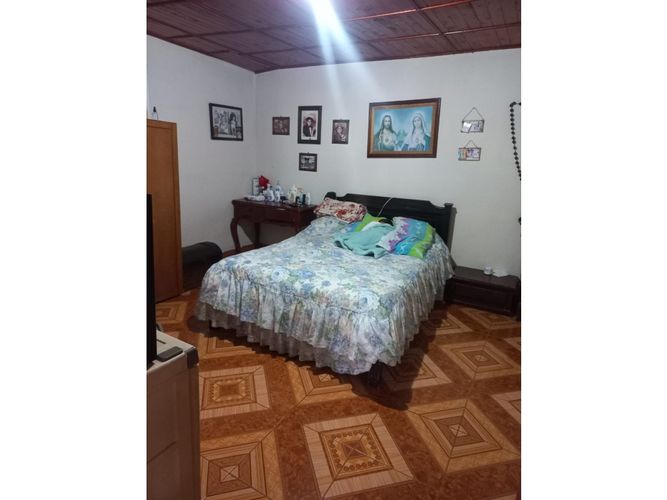 Casa de 4 alcobas en venta en La Milagrosa, La Ceja, 207 m² · foto 11 de 18