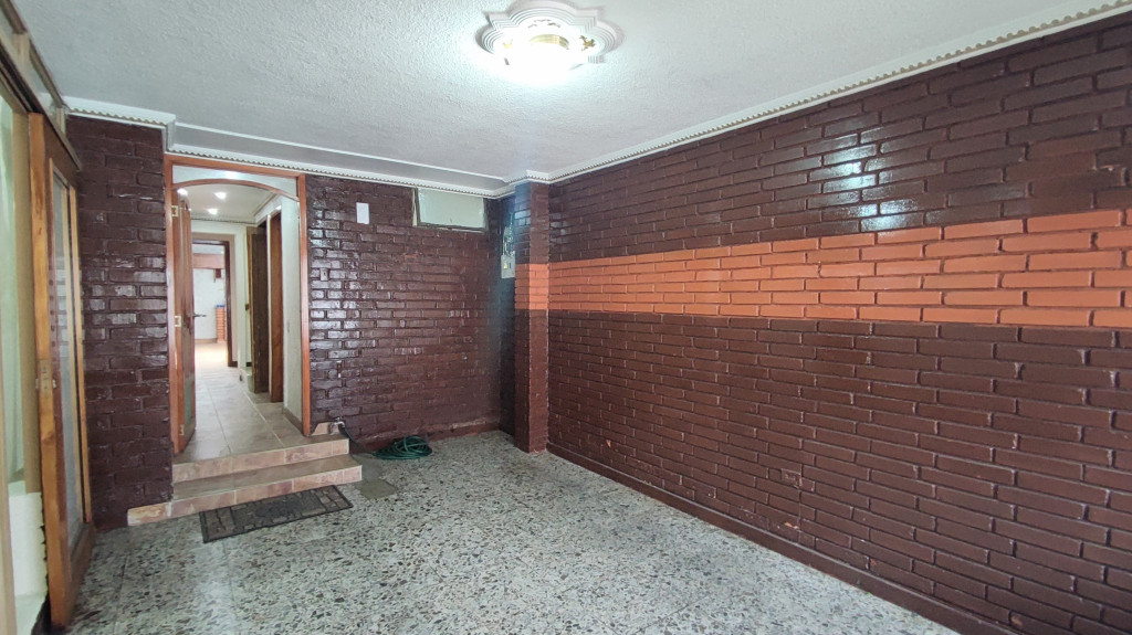 Casa en venta en Engativá, Bogotá · foto 2 de 24