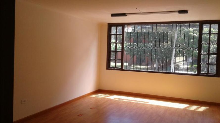 Casa de 3 alcobas en venta en Chicó Reservado, Bogotá, 311 m² · foto 18 de 24