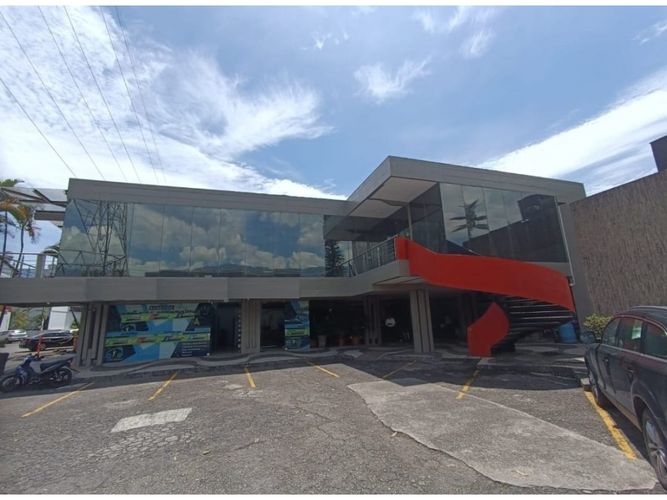 Local en arriendo en Los Naranjos, Itagüí, 400 m² · foto 4 de 4