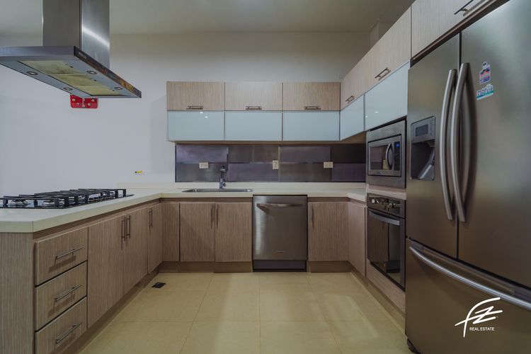 Casa de 4 alcobas en venta en El Tesoro, Medellín, 300 m² · foto 3 de 13