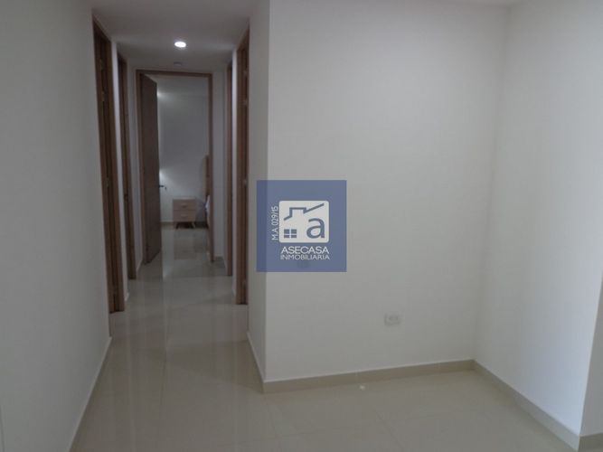 Apartamento de 3 alcobas en venta en Bellomonte, Floridablanca, 86 m² · foto 4 de 24