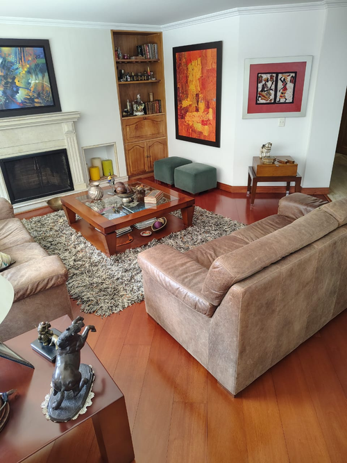 Apartamento de 3 alcobas en venta en Los Rosales, Bogotá, 178 m² · foto 2 de 17