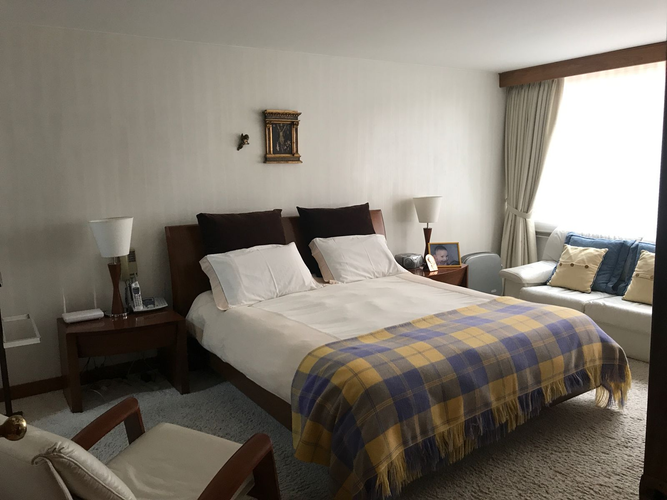 Apartamento de 3 alcobas en venta en Los Rosales, Bogotá, 178 m² · foto 7 de 17
