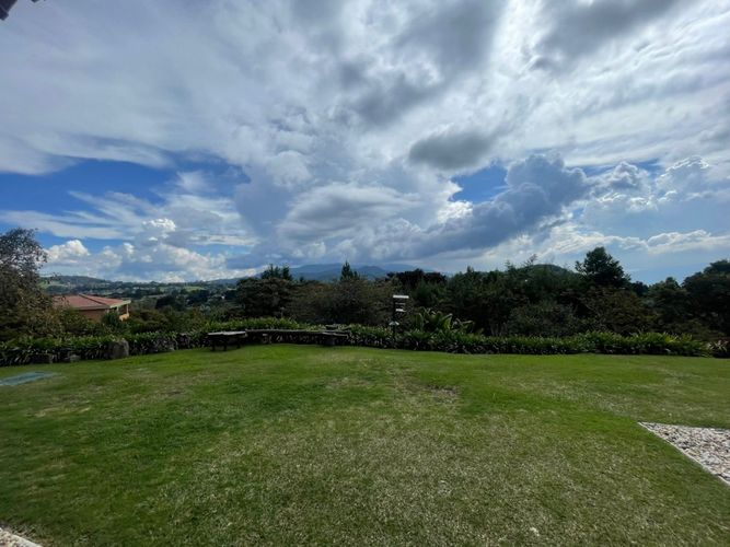 Casa de 3 alcobas en venta en Las Palmas, Envigado, 366 m² · foto 2 de 24
