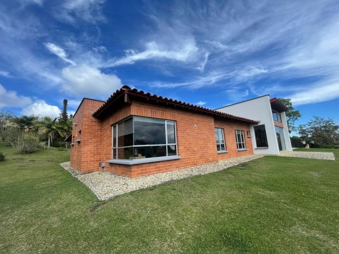 Casa de 3 alcobas en venta en Las Palmas, Envigado, 366 m² · foto 5 de 24
