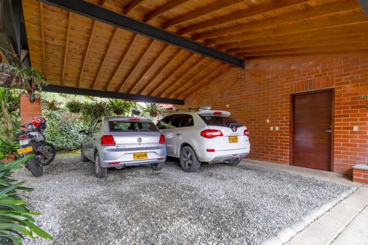 Casa de 3 alcobas en venta en Las Palmas, Envigado, 366 m² · foto 21 de 24