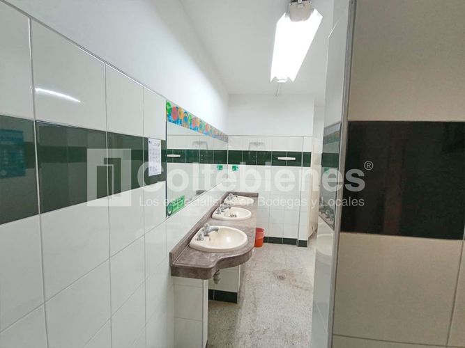Oficina en arriendo en Zona Industrial 1, Bello, 560 m² · foto 4 de 22