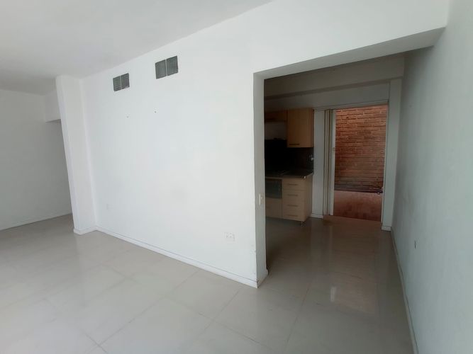 Oficina en arriendo en Laureles, Medellín, 190 m² · foto 2 de 20