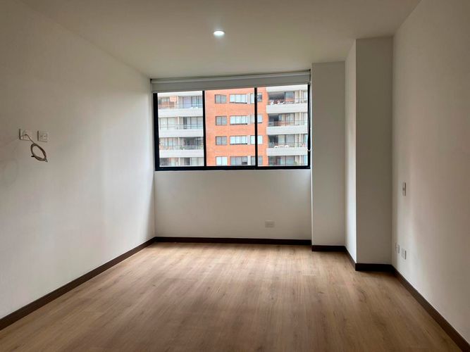 Apartamento de 2 alcobas en arriendo en Loma Del Escobero, Envigado, 83 m² · foto 4 de 17