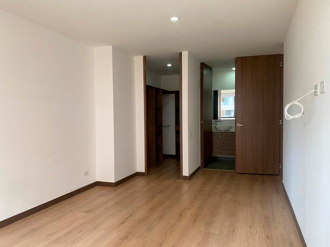 Apartamento de 2 alcobas en arriendo en Loma Del Escobero, Envigado, 83 m² · foto 6 de 17