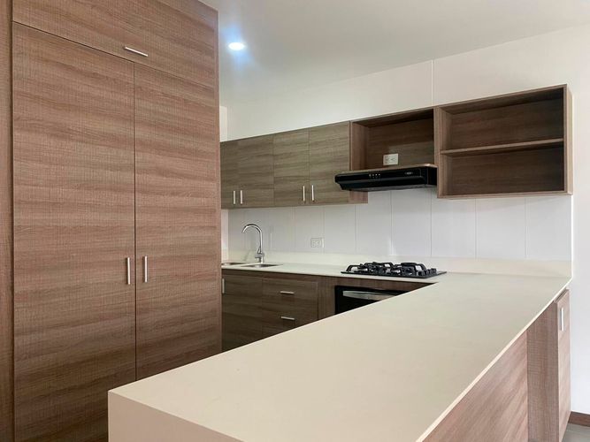 Apartamento de 2 alcobas en arriendo en Loma Del Escobero, Envigado, 83 m² · foto 16 de 17