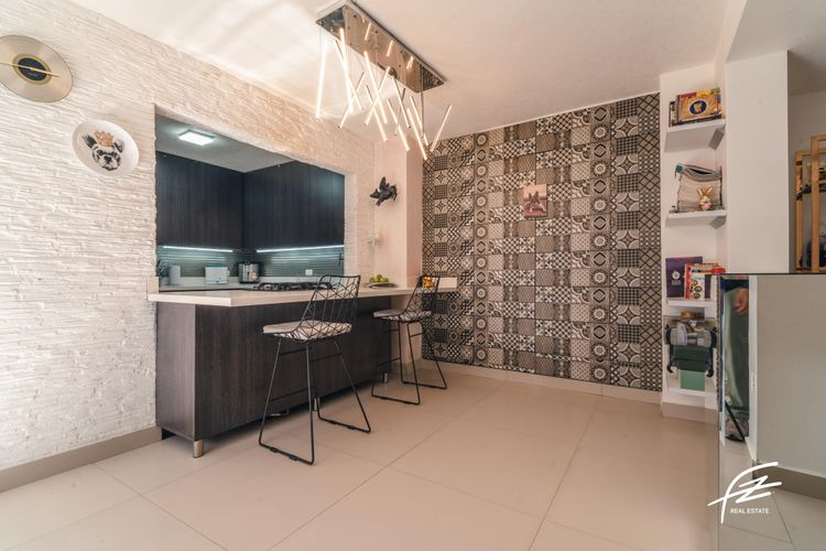 Casa de 4 alcobas en venta en Las Acacias, Medellín, 440 m² · foto 3 de 21