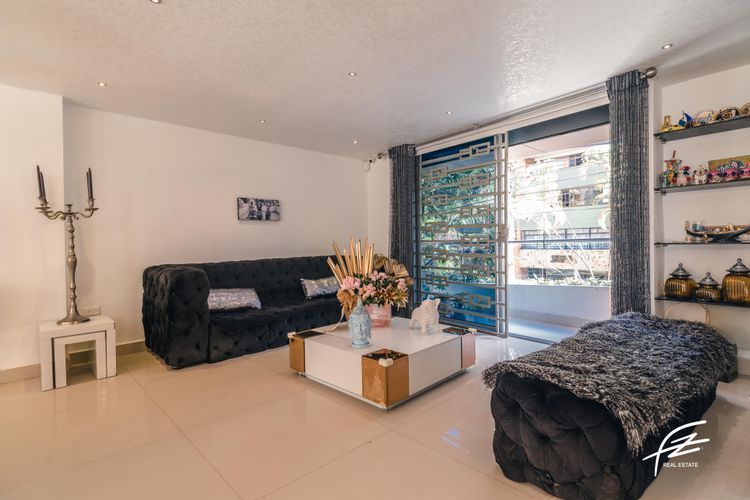 Casa de 4 alcobas en venta en Las Acacias, Medellín, 440 m² · foto 6 de 21
