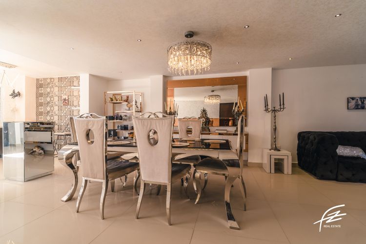 Casa de 4 alcobas en venta en Las Acacias, Medellín, 440 m² · foto 7 de 21