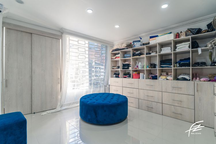 Casa de 4 alcobas en venta en Las Acacias, Medellín, 440 m² · foto 13 de 21