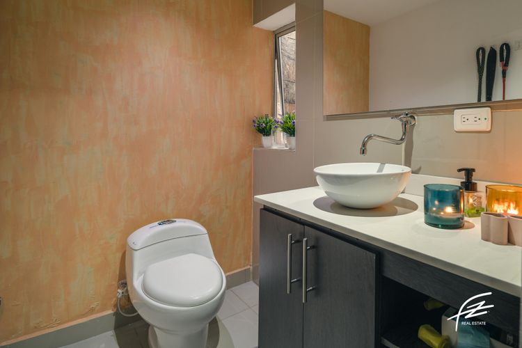 Casa de 4 alcobas en venta en Las Acacias, Medellín, 440 m² · foto 16 de 21