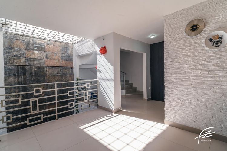 Casa de 4 alcobas en venta en Las Acacias, Medellín, 440 m² · foto 18 de 21