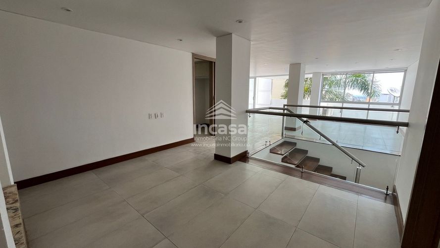 Apartamento en venta en Santa Monica, Cali · foto 3 de 24