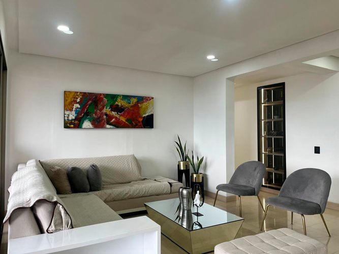 Apartamento de 4 alcobas en arriendo en El Diamante No. 2, Medellín, 180 m² · foto 6 de 20