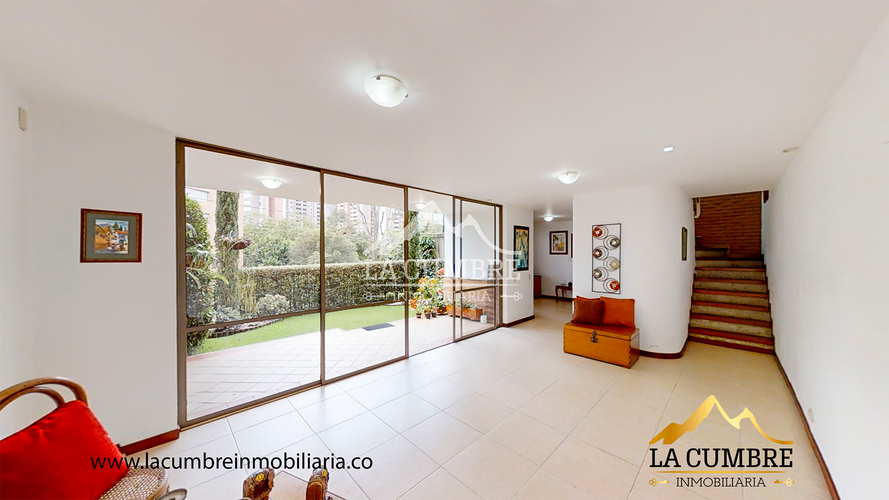 Casa de 3 alcobas en venta en Loma Del Chocho, Envigado, 200 m² · foto 8 de 19