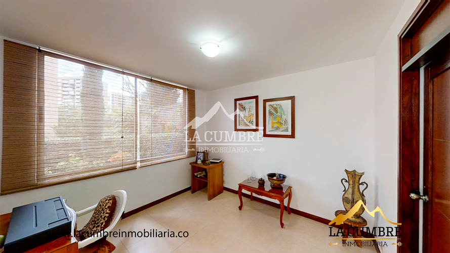 Casa de 3 alcobas en venta en Loma Del Chocho, Envigado, 200 m² · foto 9 de 19