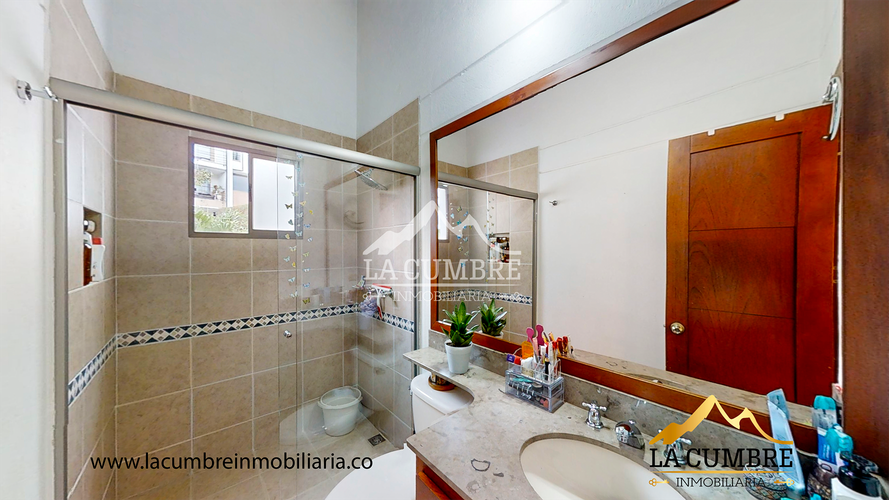 Casa de 3 alcobas en venta en Loma Del Chocho, Envigado, 200 m² · foto 19 de 19