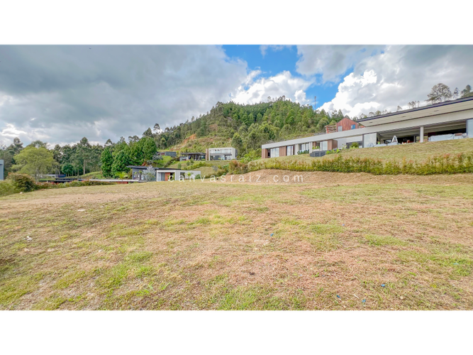 Lote en venta en Don Diego, El Retiro, 1750 m² · foto 2 de 4