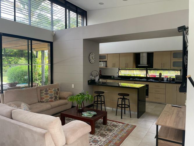 Casa de 4 alcobas en venta en Centro, Armenia, 1424 m² · foto 5 de 12