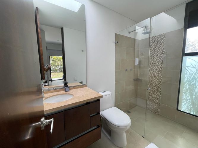Casa de 4 alcobas en venta en Centro, Armenia, 1424 m² · foto 10 de 12