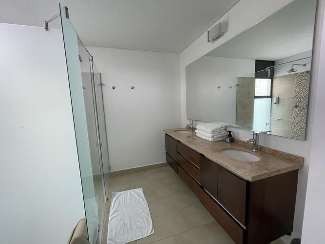 Casa de 4 alcobas en venta en Centro, Armenia, 1424 m² · foto 11 de 12