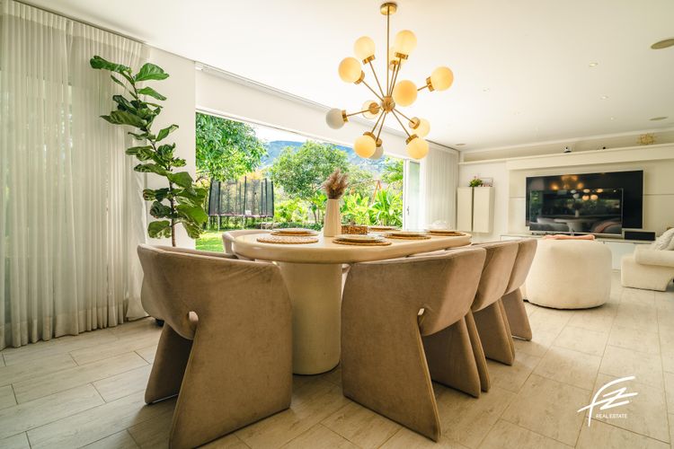 Casa de 3 alcobas en venta en Caqueta, La Estrella, 270 m² · foto 3 de 12