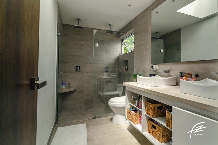 Casa de 3 alcobas en venta en Caqueta, La Estrella, 270 m² · foto 10 de 12