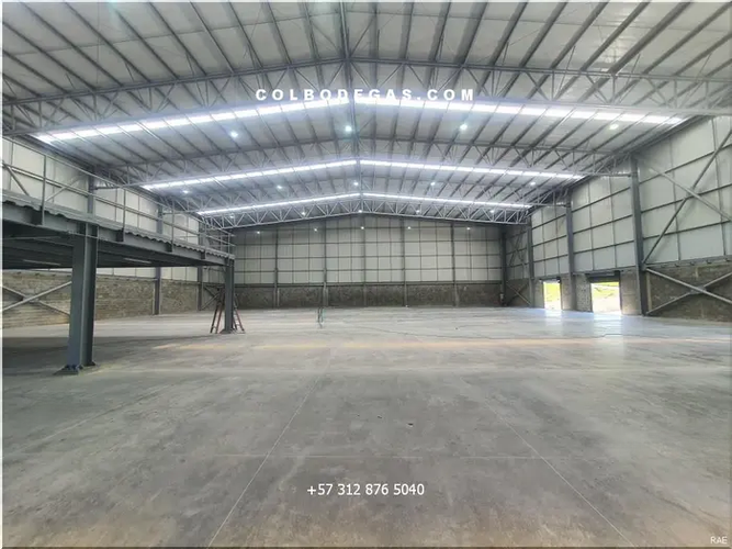 Bodega en venta en Cerritos, Pereira, 1400 m² · foto 2 de 11