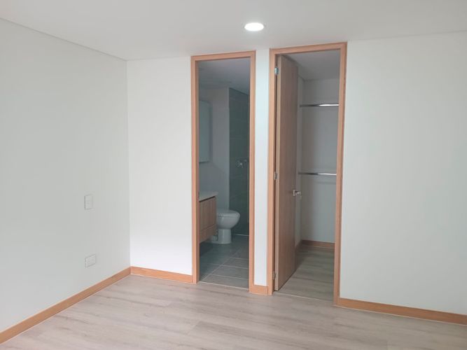 Apartamento de 3 alcobas en arriendo en El Poblado, Medellín, 100 m² · foto 7 de 15