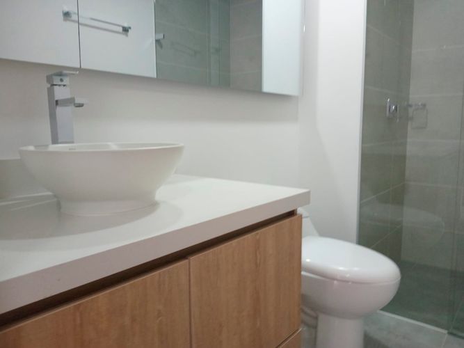 Apartamento de 3 alcobas en arriendo en El Poblado, Medellín, 100 m² · foto 14 de 15