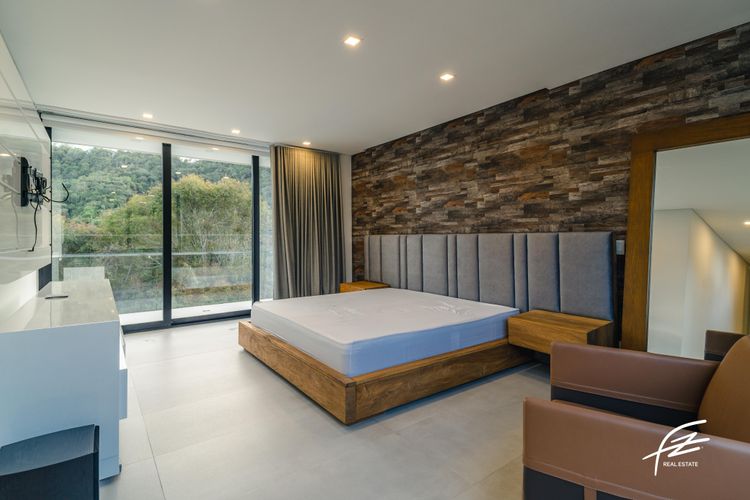Casa de 5 alcobas en venta en Vía Las Palmas, Envigado, 760 m² · foto 13 de 20