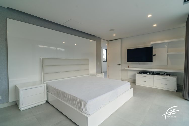Casa de 5 alcobas en venta en Vía Las Palmas, Envigado, 760 m² · foto 19 de 20