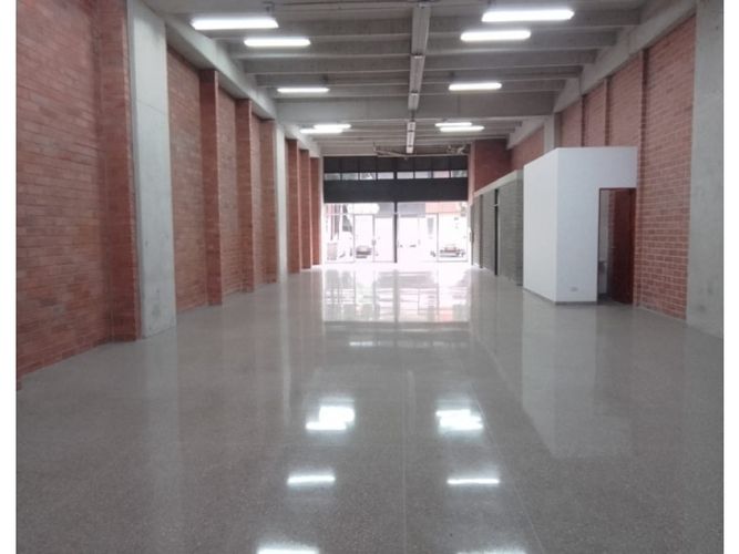 Local en arriendo en Cristo Rey, Medellín, 200 m² · foto 6 de 13