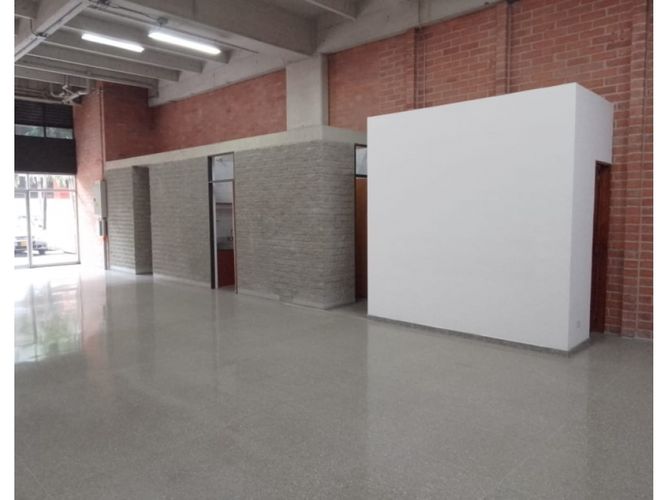 Local en arriendo en Cristo Rey, Medellín, 200 m² · foto 8 de 13