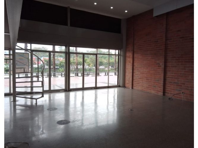 Local en arriendo en Cristo Rey, Medellín, 267 m² · foto 6 de 14