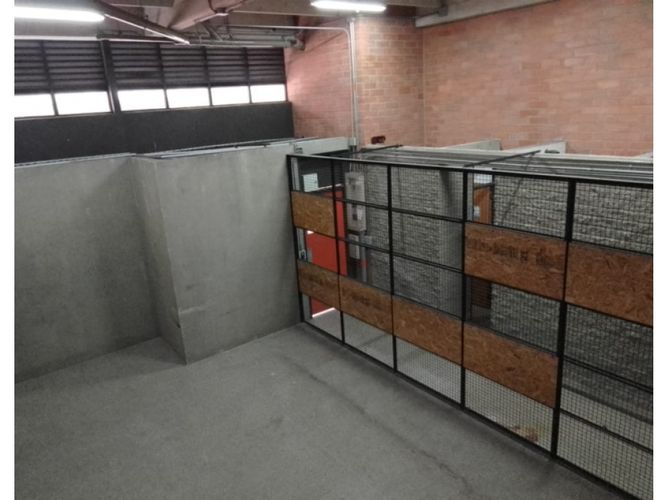 Local en arriendo en Cristo Rey, Medellín, 267 m² · foto 8 de 14