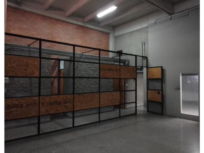 Local en arriendo en Cristo Rey, Medellín, 267 m² · foto 11 de 14