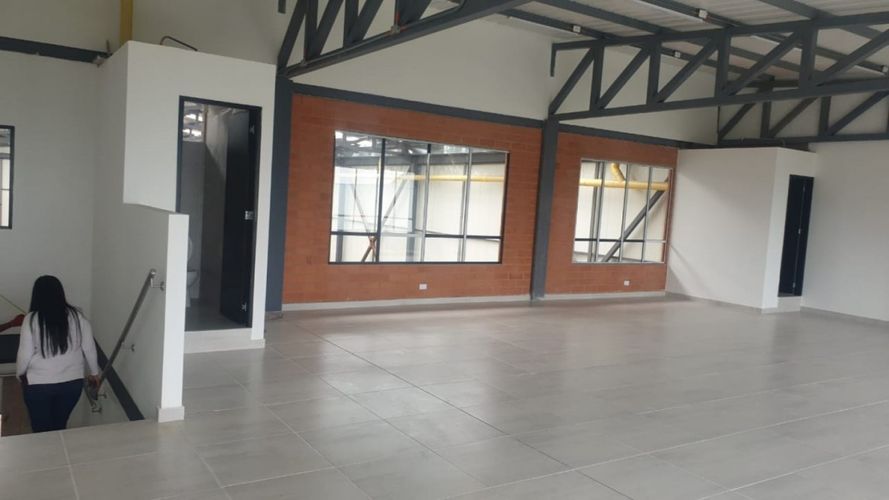 Bodega en arriendo en Siberia, Cota, 2156 m² · foto 10 de 16